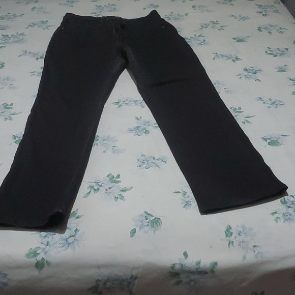 Jeans - Picture 1 of 4